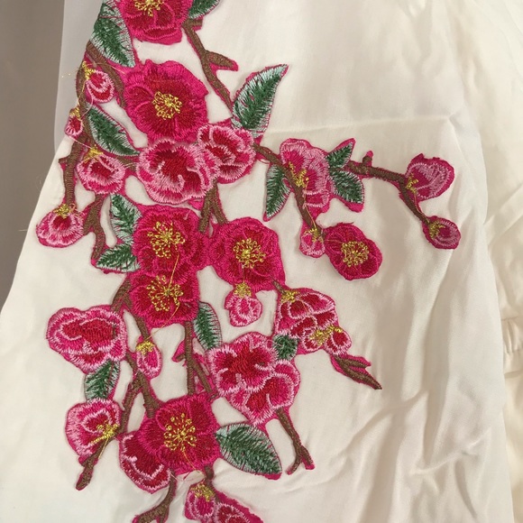 NWT Floral Long Bell Sleeve Romper Sz S - Picture 4 of 6